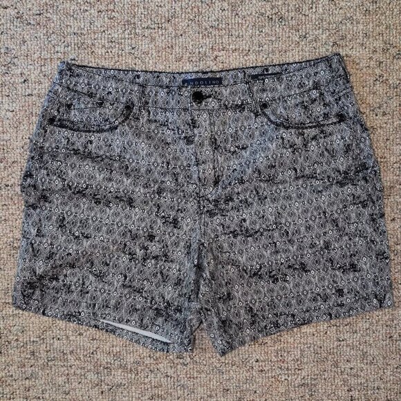 Bandolino Amy 5-Pocket Cotton Stretch Short B&W Pattern Women's size 14 - Picture 1 of 7